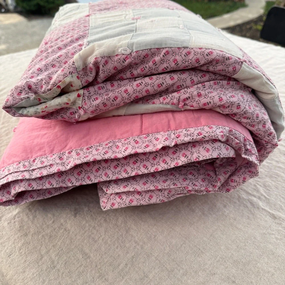 Vintage Handmade Patchwork Quilt Pink Floral Nine Patch Cottagecore Cutter 84x88